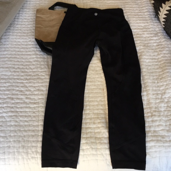 lululemon athletica Pants - Lululemon crop leggings